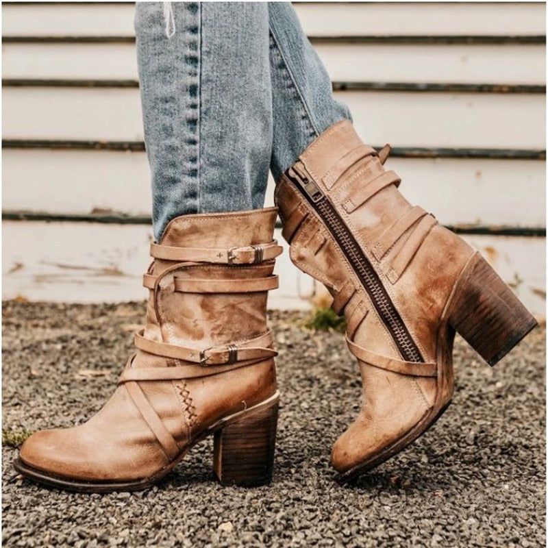 Makenzy | Ankle Boots - Slouchy Distressed Design - Buckle Straps - Block Heel