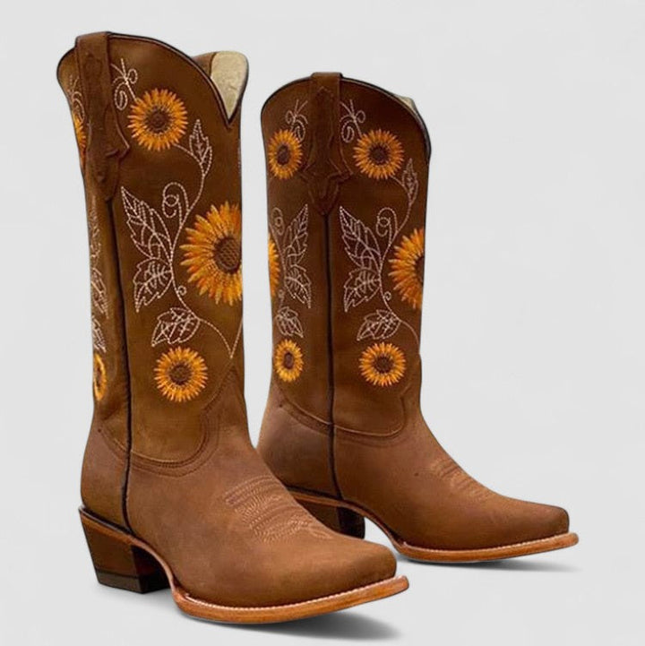 Bronagh – Embroidered Western Cowboy Boots