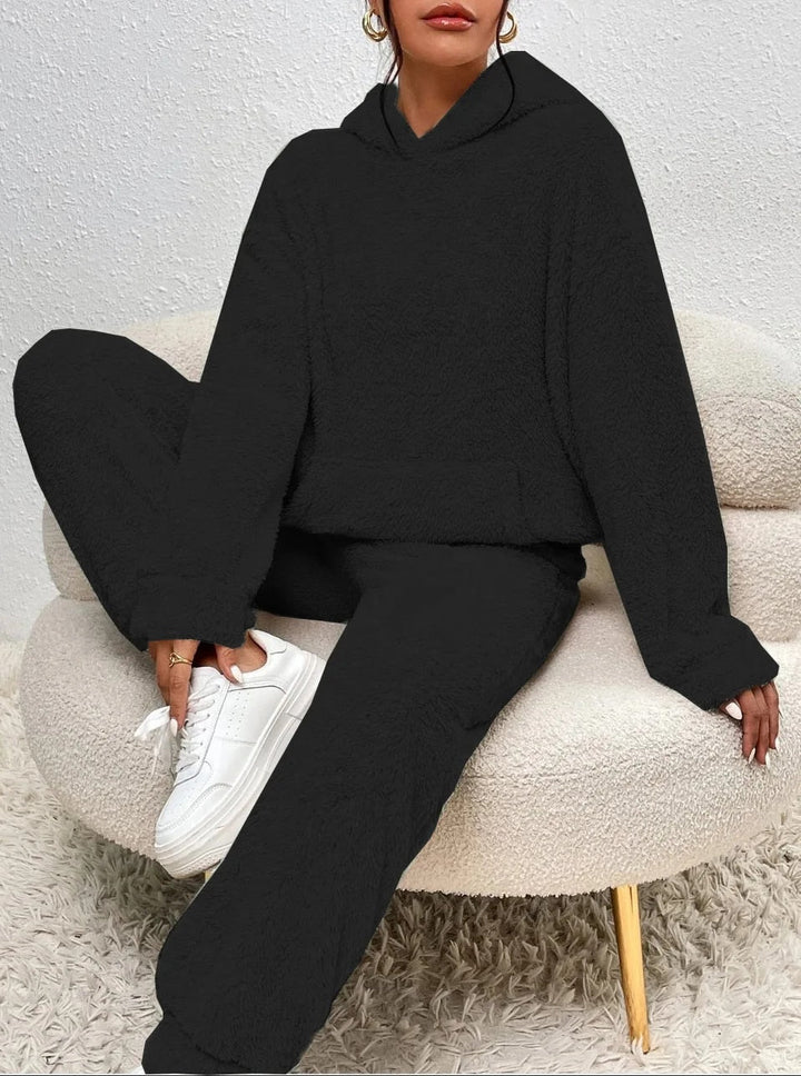 Grainne – Fluffy Hooded Lounge Set