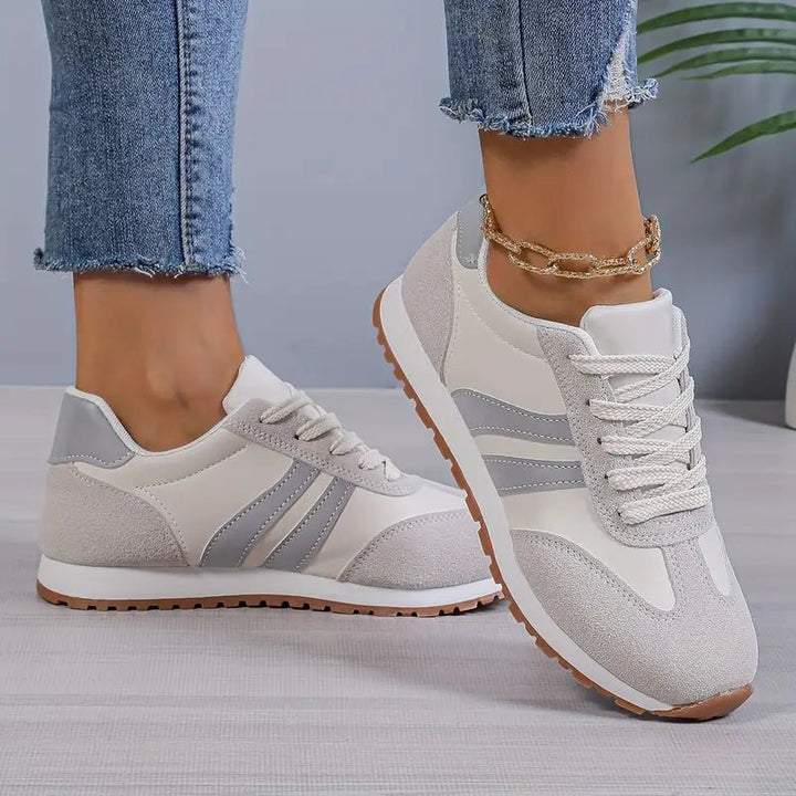 Meredith – Lace-Up Retro Colour Block Trainers